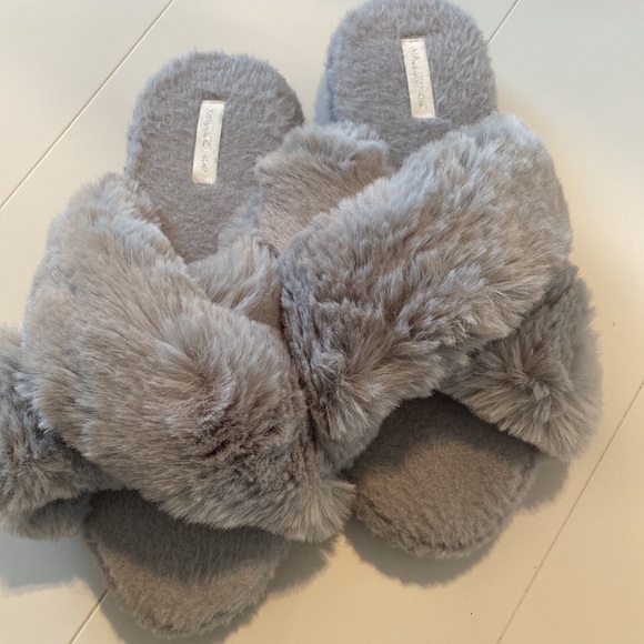 Halluci Slippers - Picture 7 of 7